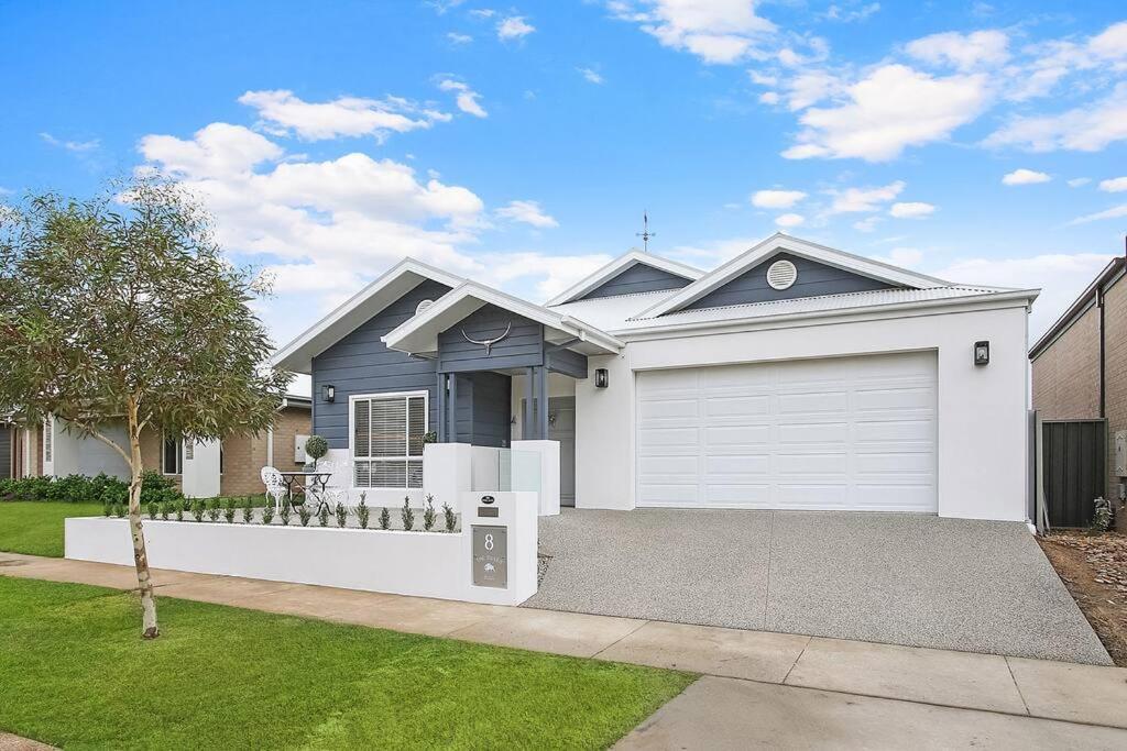 The Silver Bull Holiday House Villa Yarrawonga Exterior photo